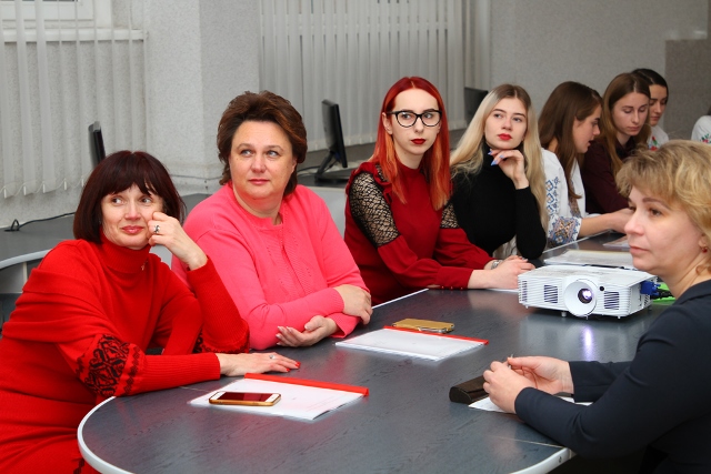 Тепла і невимушена атмосфера науковоi дискусiї